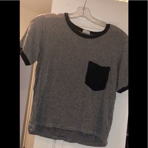 Short sleeve grey and navy striped tee